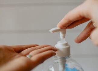 UPUTA ZA STUDENTE VEZANO UZ ŠIRENJE VIRUSA COVID-19