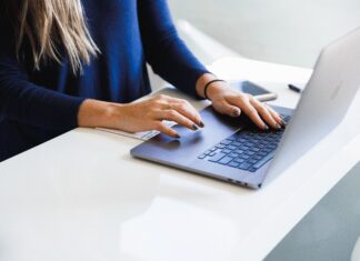 STUDENTIMA 3. GODINE PREDDIPLOMSKOG STUDIJA – ONLINE RADIONICA “PISANJE ŽIVOTOPISA I MOTIVACIJSKOG PISMA”