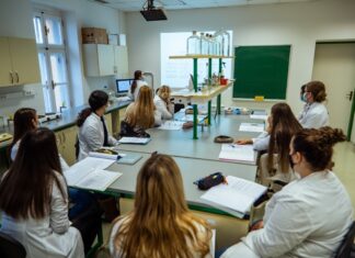 OBAVIJEST O PISMENIM ISPITIMA KOD DOC. DR. SC. SENKE BLAŽETIĆ I IZV. PROF. DR. SC. ROSEMARY VUKOVIĆ