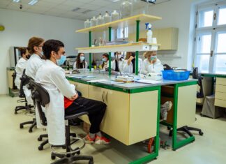 OBAVIJEST O SEMINARSKOM KOLOKVIJU IZ OPĆE I ANORGANSKE KEMIJE (1)