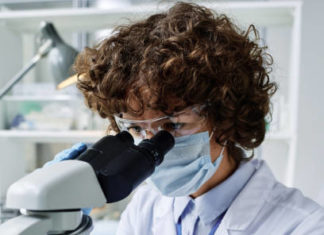 UČITELJ/ICA PRIRODE I BIOLOGIJE