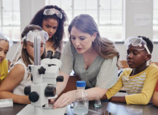 NASTAVNIK/ICA BIOLOGIJE