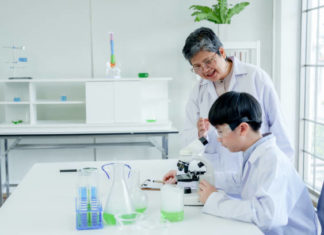 UČITELJ/ICA PRIRODE I BIOLOGIJE