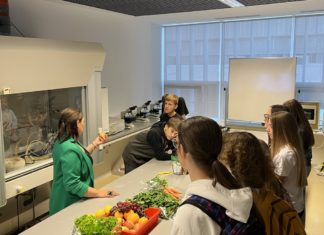 NASTAVNIK/CA BIOLOGIJE