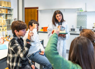 NASTAVNIK/ICA BIOLOGIJE I KEMIJE