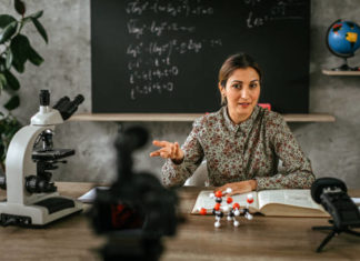 UČITELJ/ICA PRIRODE