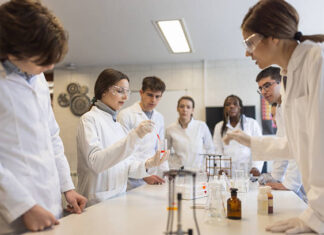 DIPLOMIRANI INŽENJER/KA MAGISTAR/KA BIOLOGIJE